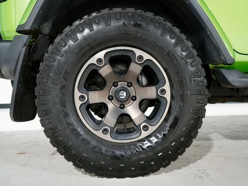 Used 2019 Jeep Wrangler Unlimited Rubicon w/ Dual Top Group image 33