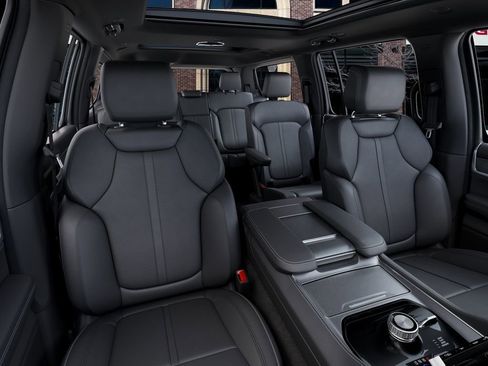 New 2026 Jeep Grand Wagoneer Limited w/ Premium Group II AWD/4WD image 16