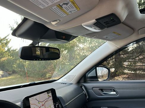 Certified 2022 Nissan Pathfinder Platinum w/ Cargo Package image 24