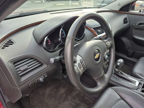 Used 2010 Chevrolet Malibu LTZ w/ HFV6 Engine Package image 21