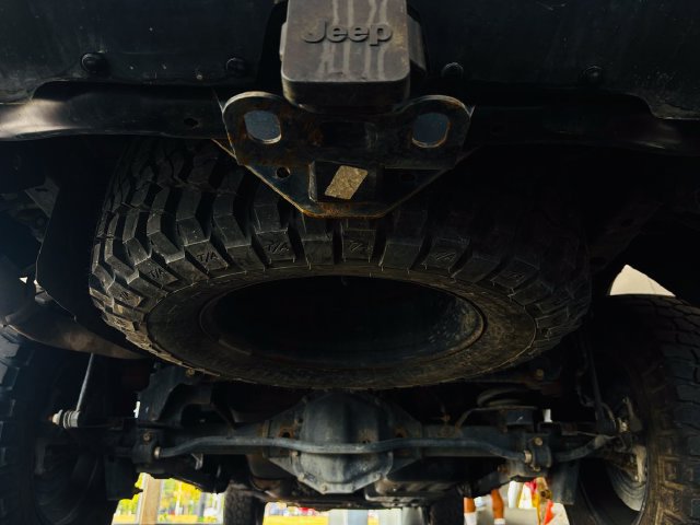 Used 2023 Jeep Gladiator Sport AWD/4WD image 13