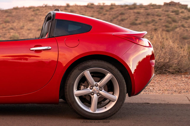 Used 2009 Pontiac Solstice Coupe RWD image 5