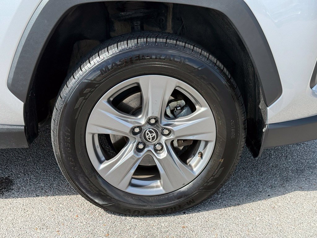 Used 2024 Toyota RAV4 XLE FWD image 45