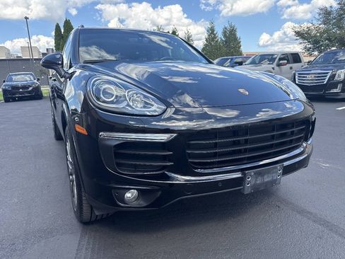 Used 2017 Porsche Cayenne Platinum Edition AWD/4WD image 7