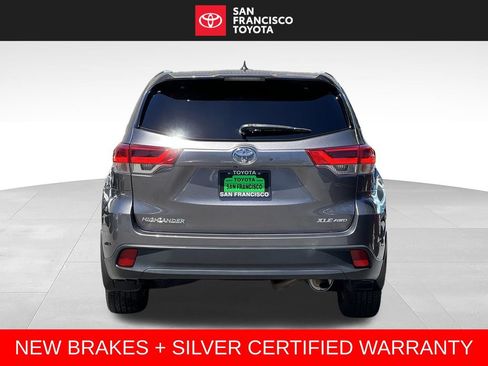 Certified 2019 Toyota Highlander XLE AWD/4WD image 4