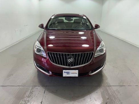 Used 2017 Buick Regal Premium w/ Driver Confidence Package #1 image 2