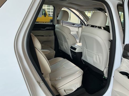 Used 2020 Hyundai Palisade Limited image 16