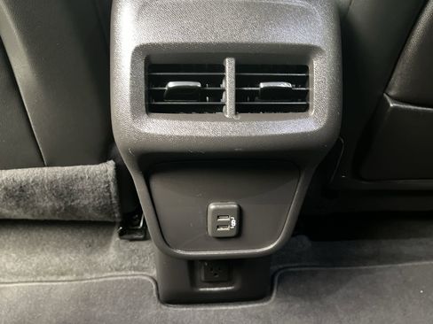 Certified 2024 GMC Terrain SLT image 12