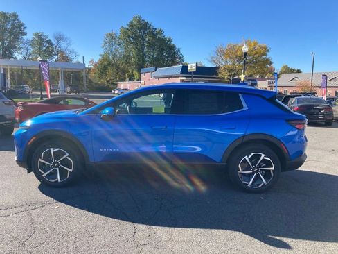 New 2026 Chevrolet Equinox EV LT image 4