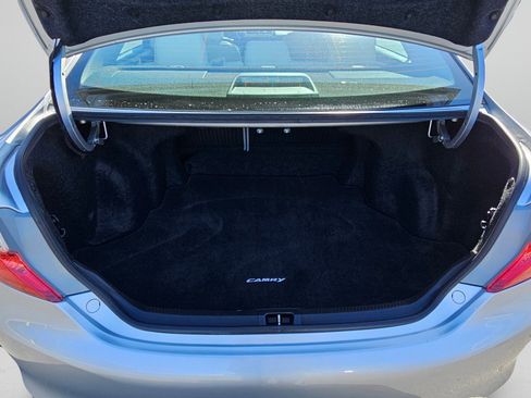 Used 2013 Toyota Camry XLE w/ Leather Pkg image 17