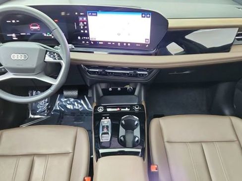 Used 2025 Audi Q6 e-tron Premium w/ Convenience Package image 20