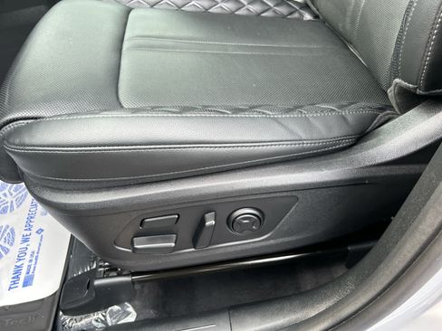 Used 2023 Kia Sorento SX AWD/4WD image 13