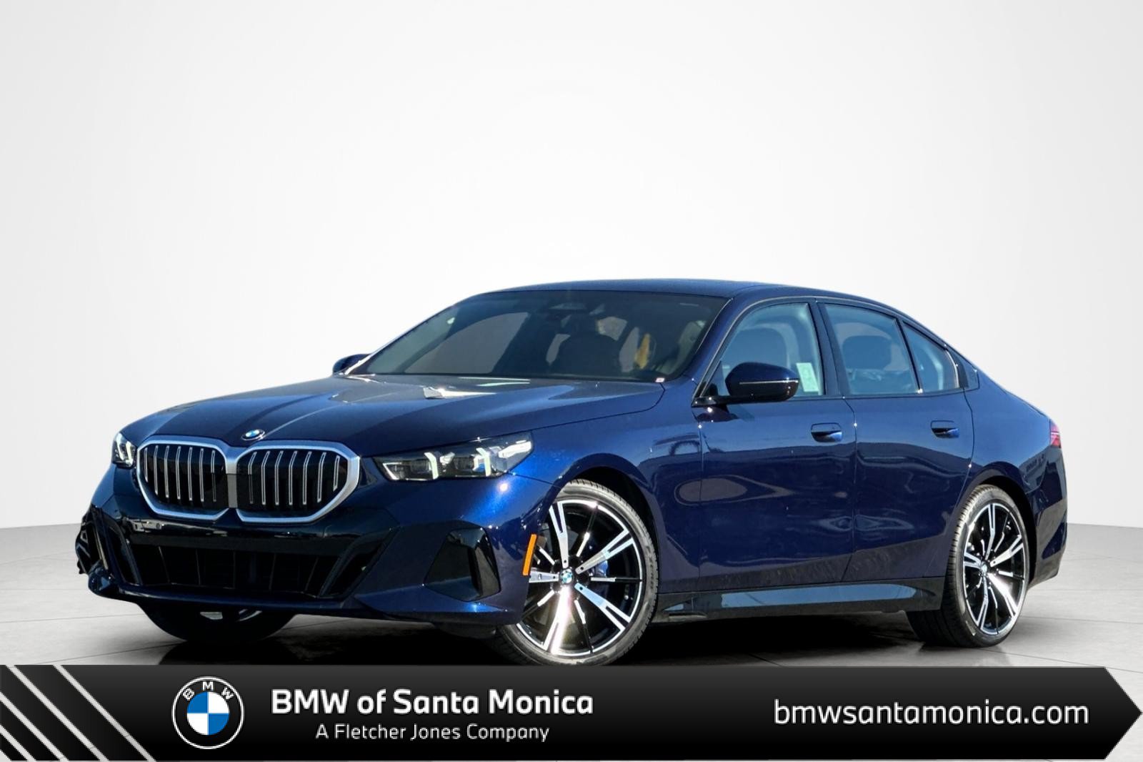 Used 2025 BMW 530i xDrive w/ M Sport Package AWD/4WD image 1