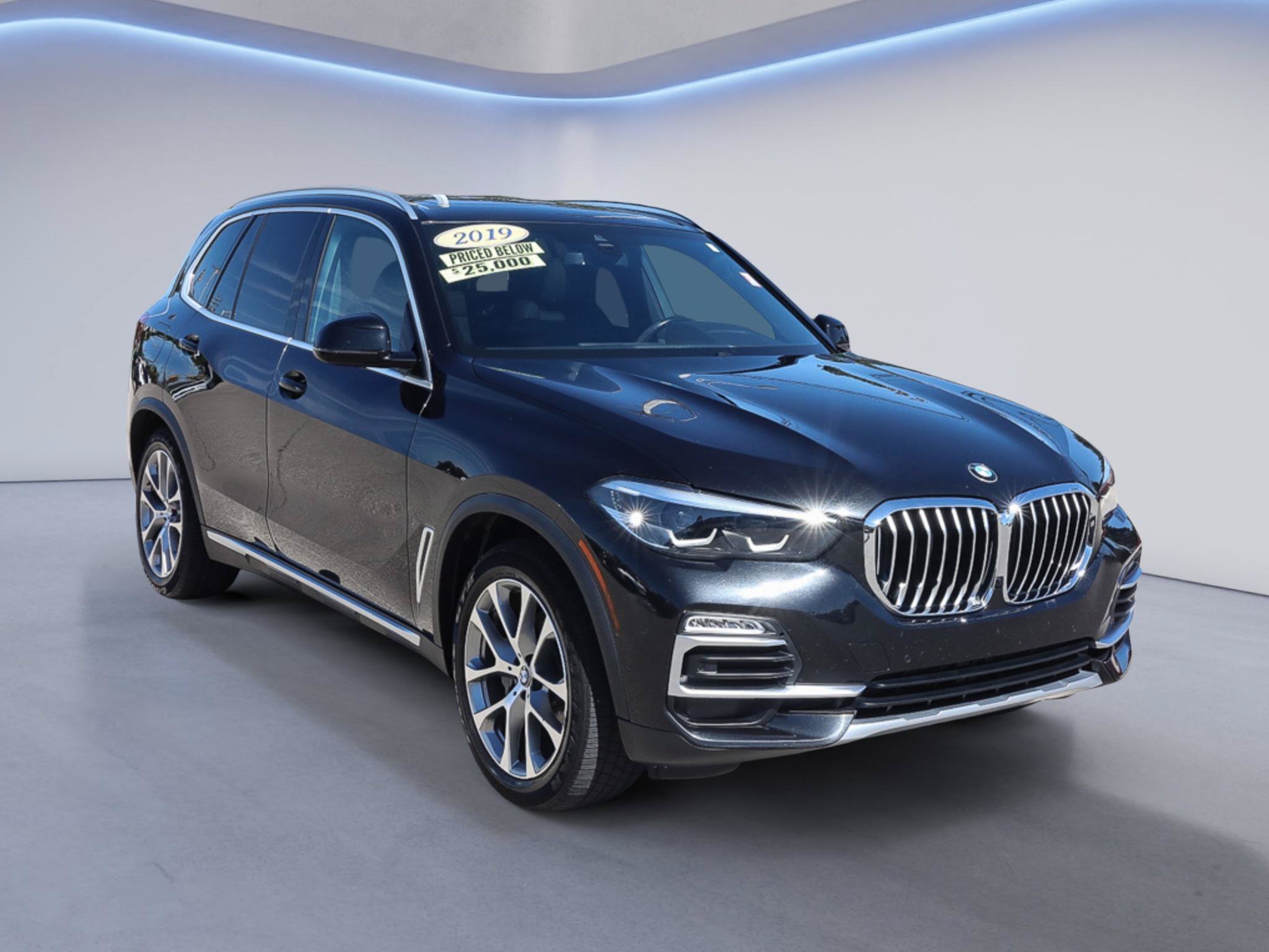 Used 2019 BMW X5 xDrive40i w/ Convenience Package AWD/4WD image 1