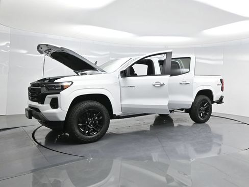 New 2025 Chevrolet Colorado Z71 w/ Midnight Edition AWD/4WD image 33