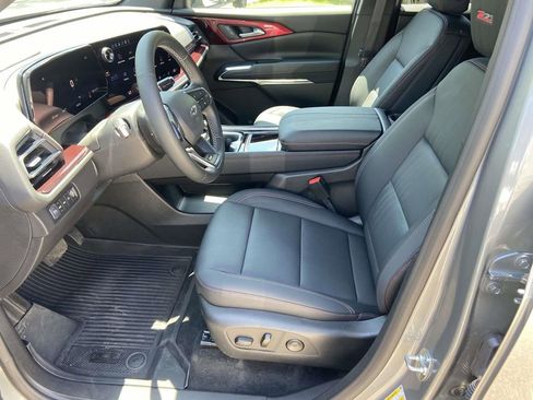 Used 2026 Chevrolet Traverse Z71 w/ LPO, Floor Liner Package AWD/4WD image 19