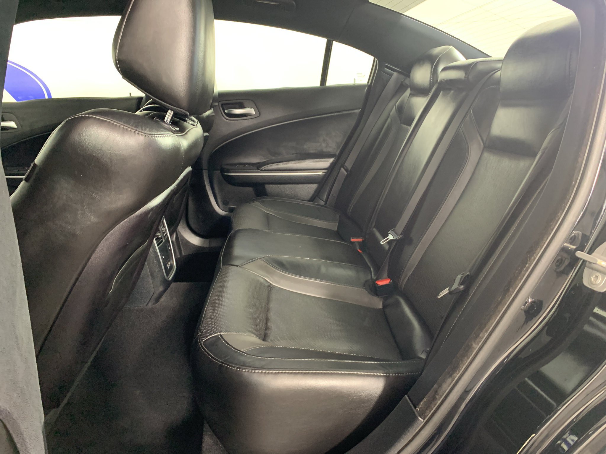 Used 2020 Dodge Charger SXT w/ Leather Interior Group RWD image 29