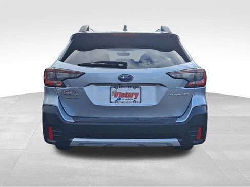 Used 2022 Subaru Outback Limited image 5