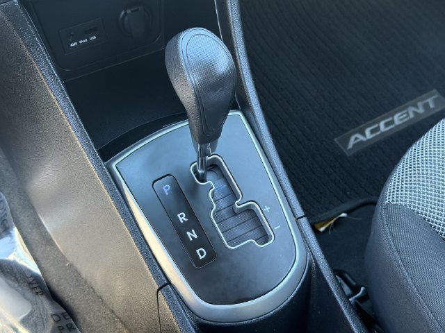 Used 2012 Hyundai Accent GS FWD image 30
