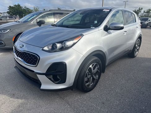 Certified 2020 Kia Sportage LX w/ LX Popular Package image 6