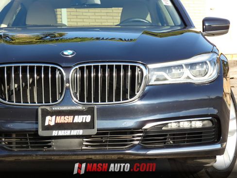 Used 2016 BMW 750i xDrive AWD/4WD image 16