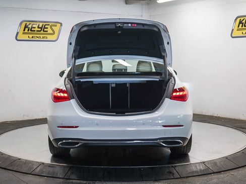 Used 2025 Mercedes-Benz C 300 4MATIC Sedan image 27