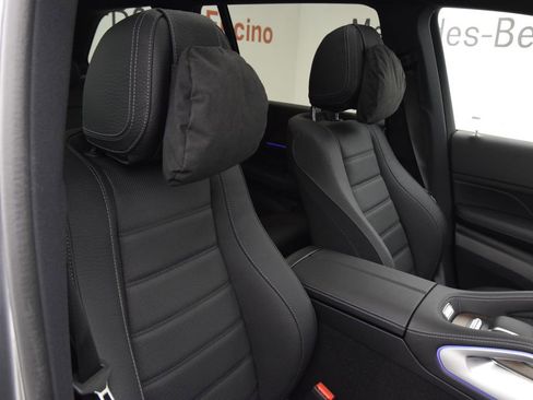 New 2025 Mercedes-Benz GLS 580 4MATIC image 17