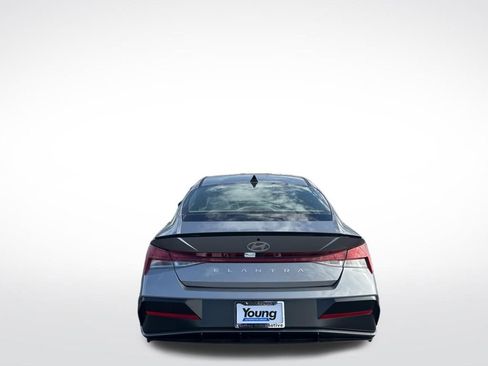 New 2026 Hyundai Elantra SEL Sport Premium FWD image 7
