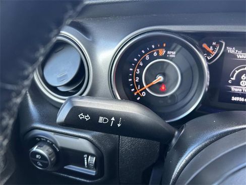 Used 2023 Jeep Gladiator Sport image 25