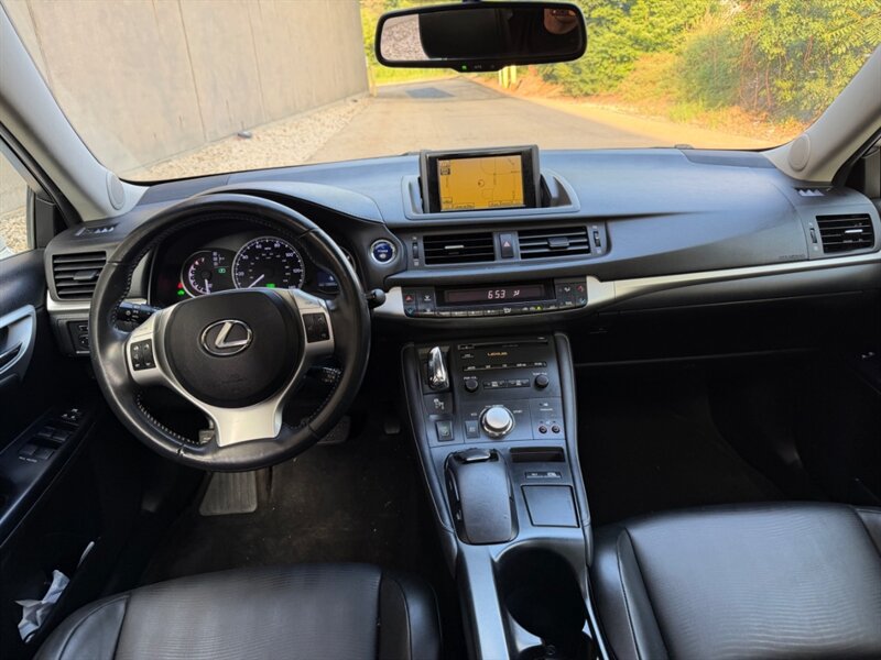 Used 2011 Lexus CT 200h Premium w/ Premium Audio Pkg FWD image 16