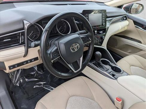 Used 2023 Toyota Camry LE image 10