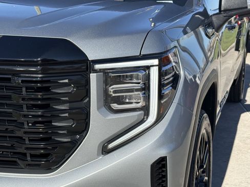 Used 2025 GMC Sierra 1500 Denali Ultimate image 10
