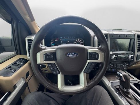 Used 2018 Ford F150 Lariat w/ Equipment Group 502A Luxury AWD/4WD image 10