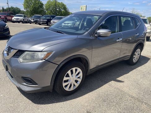 Used 2015 Nissan Rogue S AWD/4WD image 4