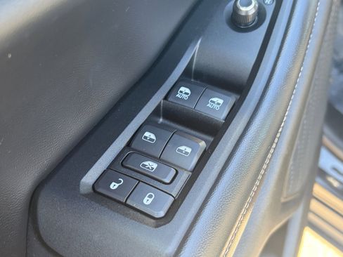 Used 2023 Jeep Grand Cherokee L Laredo AWD/4WD image 16