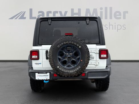 Used 2023 Jeep Wrangler Unlimited w/ Cold Weather Group AWD/4WD image 5