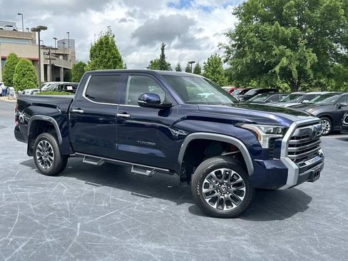 Used 2025 Toyota Tundra Limited AWD/4WD image 2