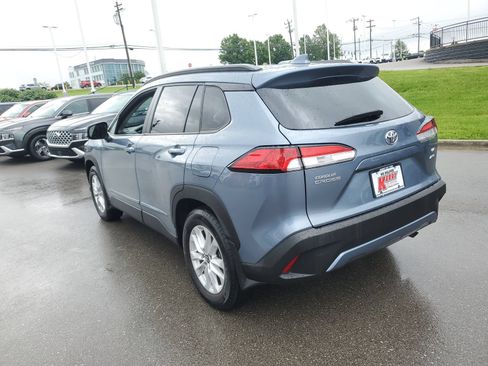 Certified 2024 Toyota Corolla Cross LE w/ Moonroof Package AWD/4WD image 3