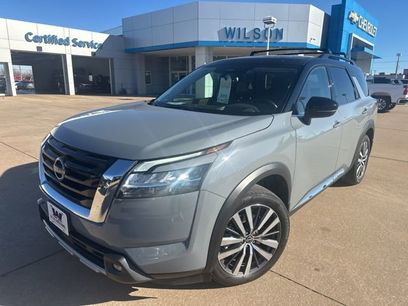 Used 2022 Nissan Pathfinder Platinum w/ Cargo Package