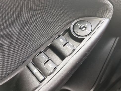 Used 2017 Ford Focus SE image 27