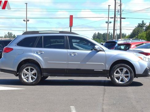 Used 2013 Subaru Outback 2.5i Limited image 6