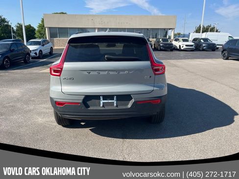 Certified 2025 Volvo XC40 B5 Plus AWD/4WD image 8