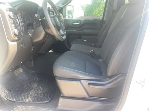 Used 2022 Chevrolet Silverado 2500 Custom AWD/4WD image 5