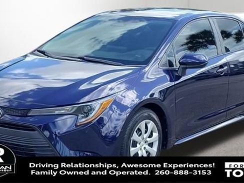 Used 2023 Toyota Corolla LE FWD image 8