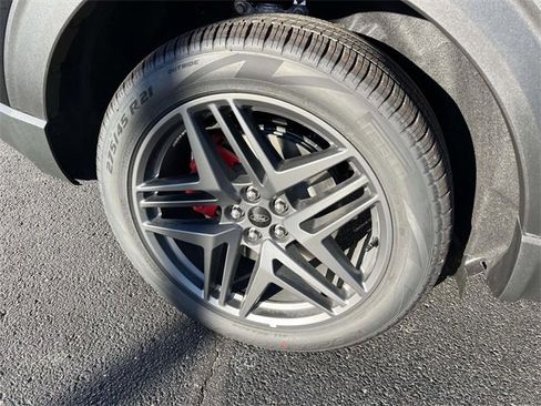 New 2026 Ford Explorer ST-Line w/ ST-Line Street Pack image 7