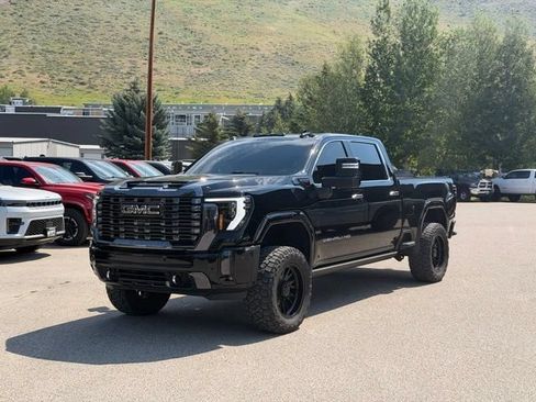 Used 2024 GMC Sierra 2500 Denali Ultimate AWD/4WD image 1