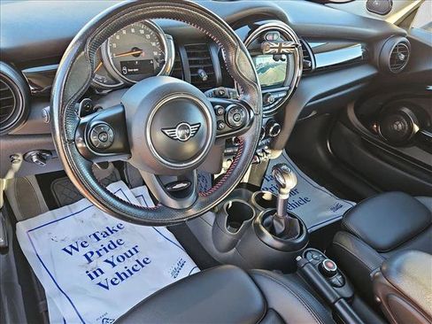 Used 2019 MINI Cooper S w/ Premium Package image 10