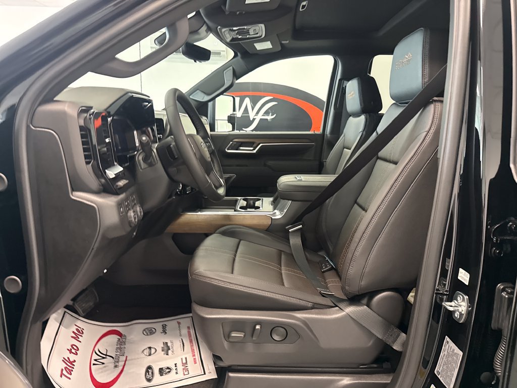 New 2026 Chevrolet Silverado 2500 High Country w/ High Country Premium Package AWD/4WD image 11