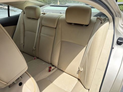 Used 2011 Lexus ES 350 image 21