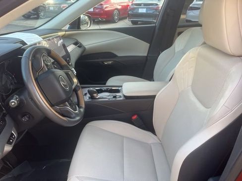 Certified 2024 Lexus RX 350 Premium w/ Accessory Package (K3) image 12